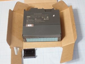 Модуль ввода дискретных сигналов Simatic S7-300 SM 321 код 6ES7321-1BH02-0AA0 Siemens-2шт