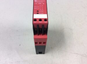 Реле безопасности Telemecanique XPSAL5110 24В 25А