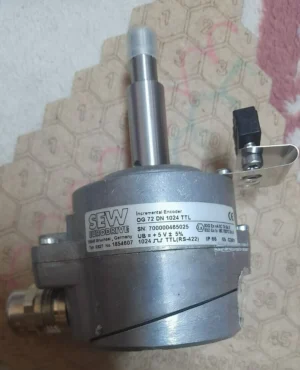 109500 Энкодер ES2T OG72D N1024 TTL Sew-Eurodrive